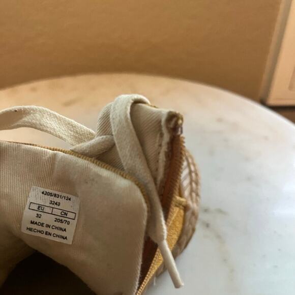 Zara Boy’s High Top Sneaker Zip Mustard Yellow Canvas 32 EUR 1 US - Picture 5 of 5